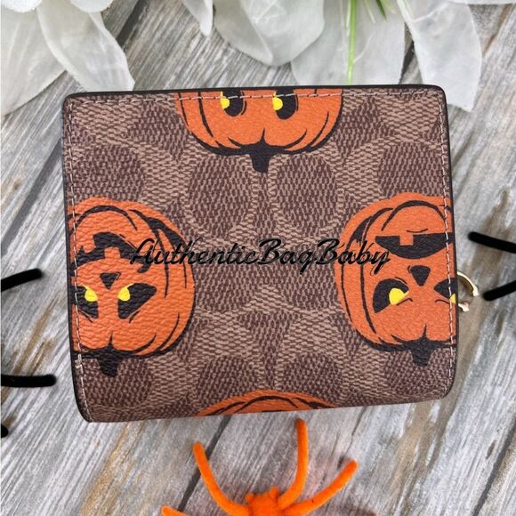 Authentic Coach Snap Wallet In Signature Canvas With Halloween Print Bag Purse - Picture 3 of 9